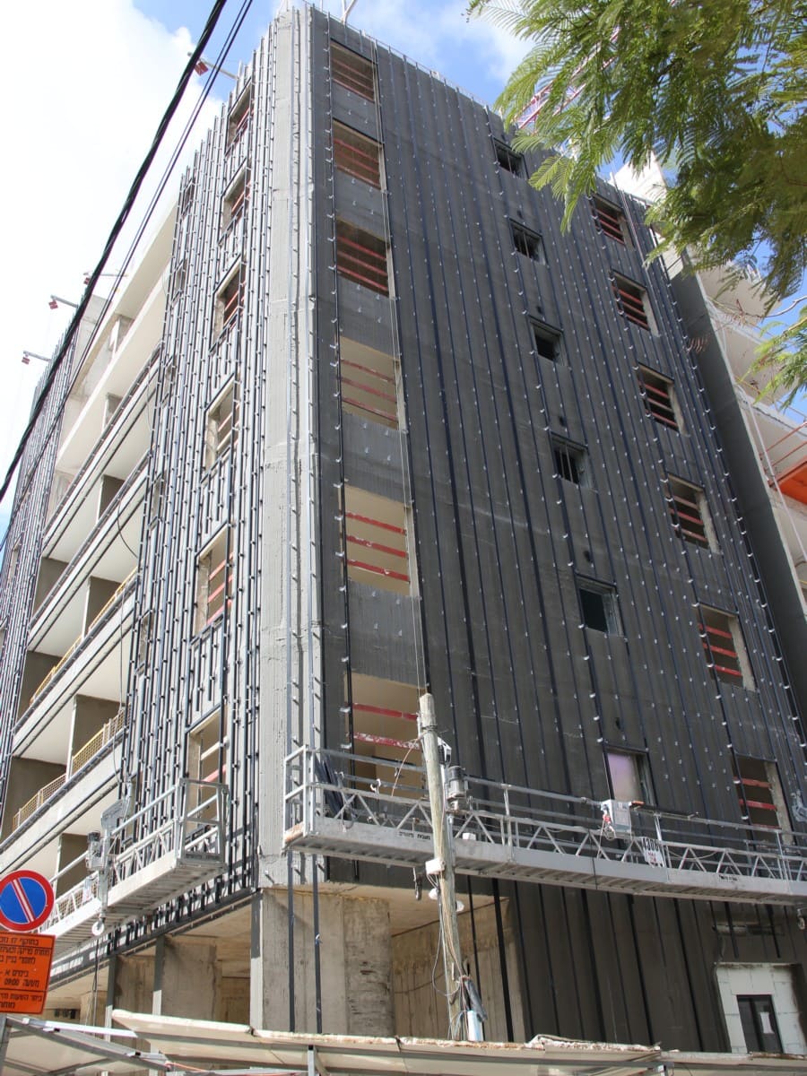 Horizontal photo